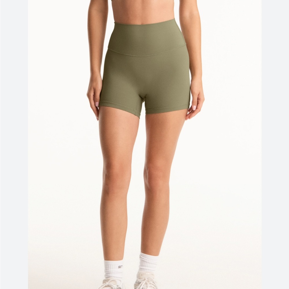 Light Green Set Active Women's High-Waisted‎ Shorts